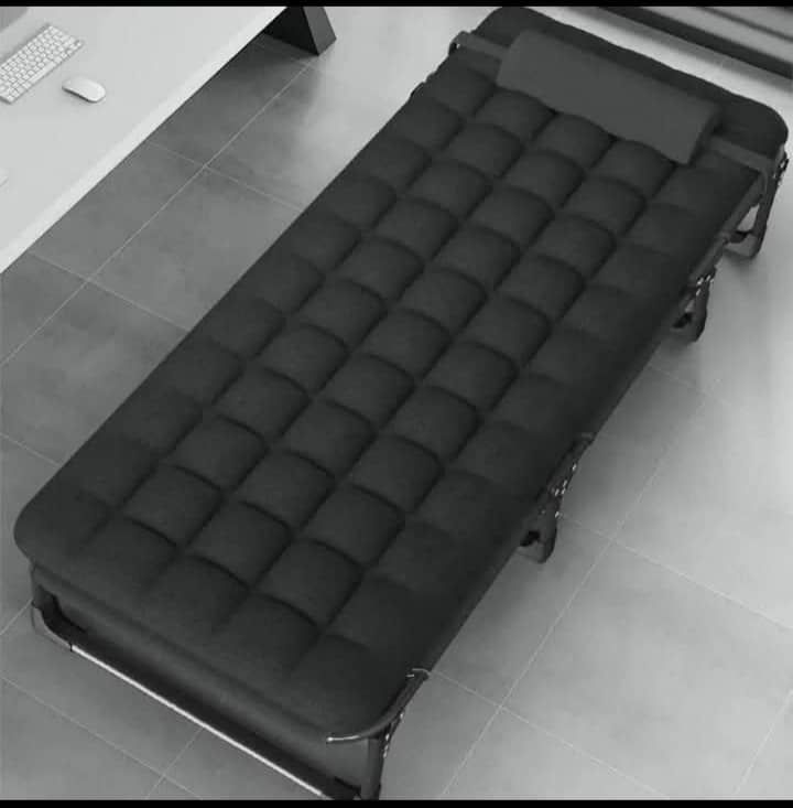 Lit pickot pliable avec mousse ,cadre en métal , lit orthopédique, multifonctionnel réglable, solides transporter facilement, lit rembourré.